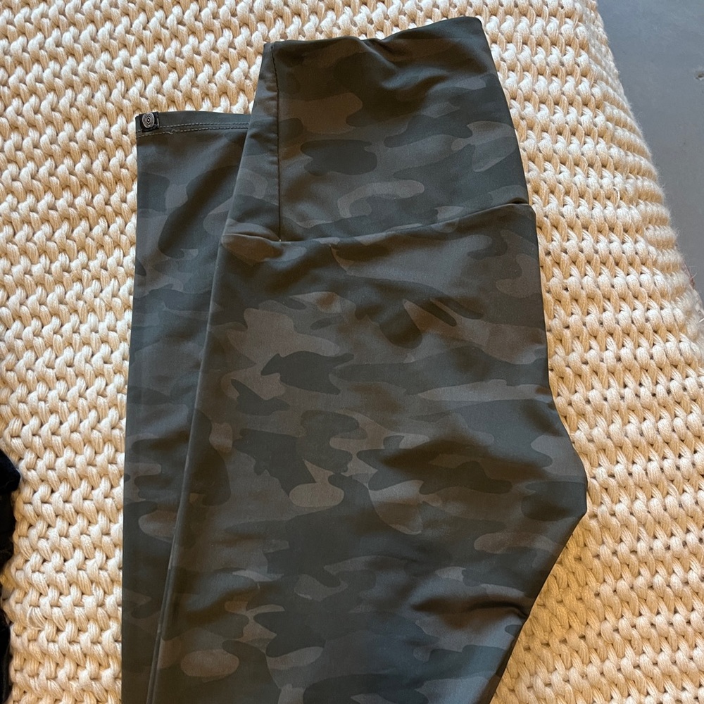 Onzie Flow Camo Legging Tights